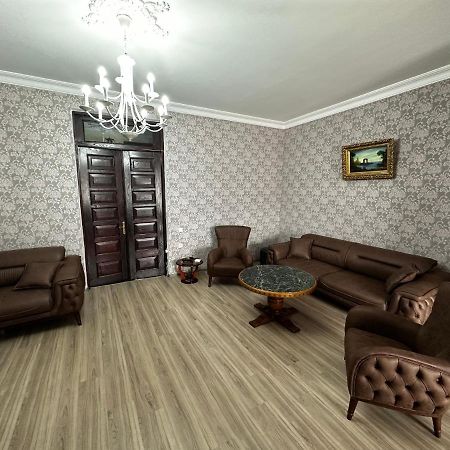 Apartamento Heart Of Boulvard Batumi Exterior foto