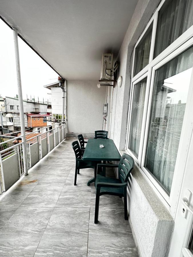 Apartamento Heart Of Boulvard Batumi Exterior foto